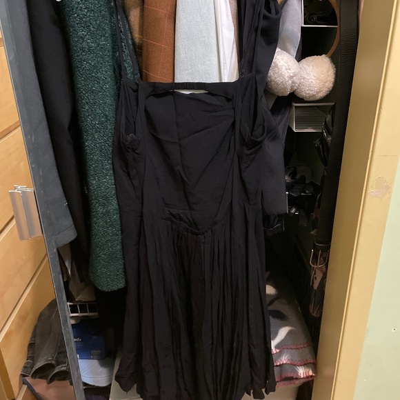 Silence and Noise Little Black Dress - Picture 2 of 3